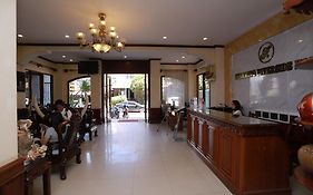 Riverside Palace Hotel